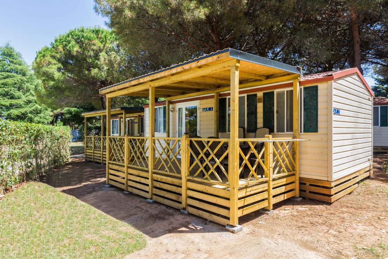 Camping Adria Mobile Homes In Brioni Sunny Camping PUY Eksteriør bilde